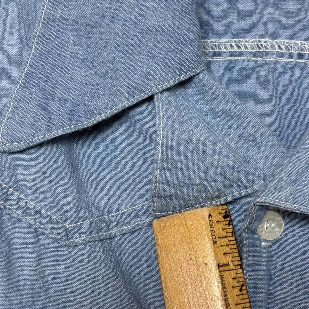 Vintage Guess Girls Button Up Cropped Tie Shirt Medium 90s Denim Chambray